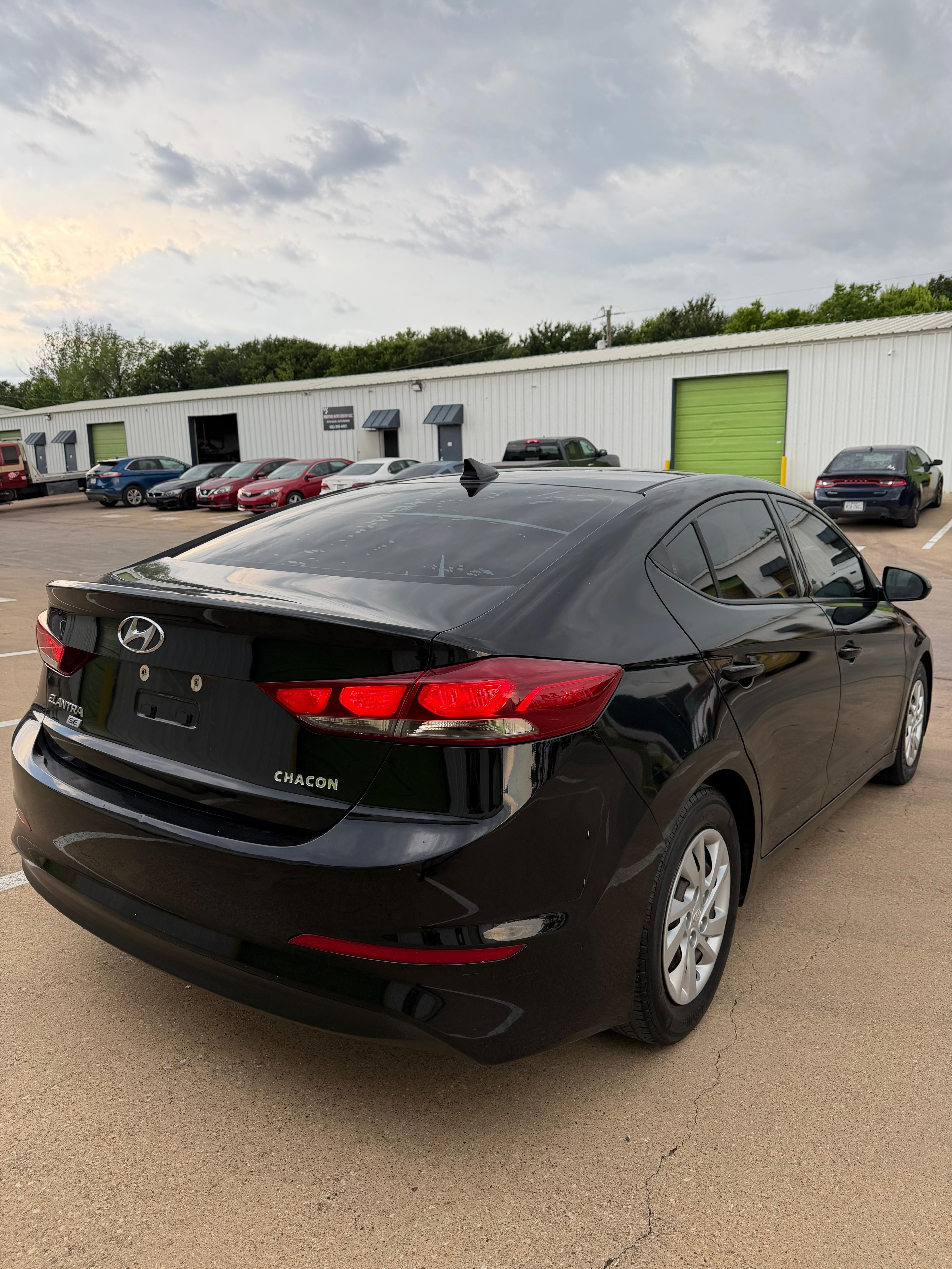 Hyundai Elantra SE
