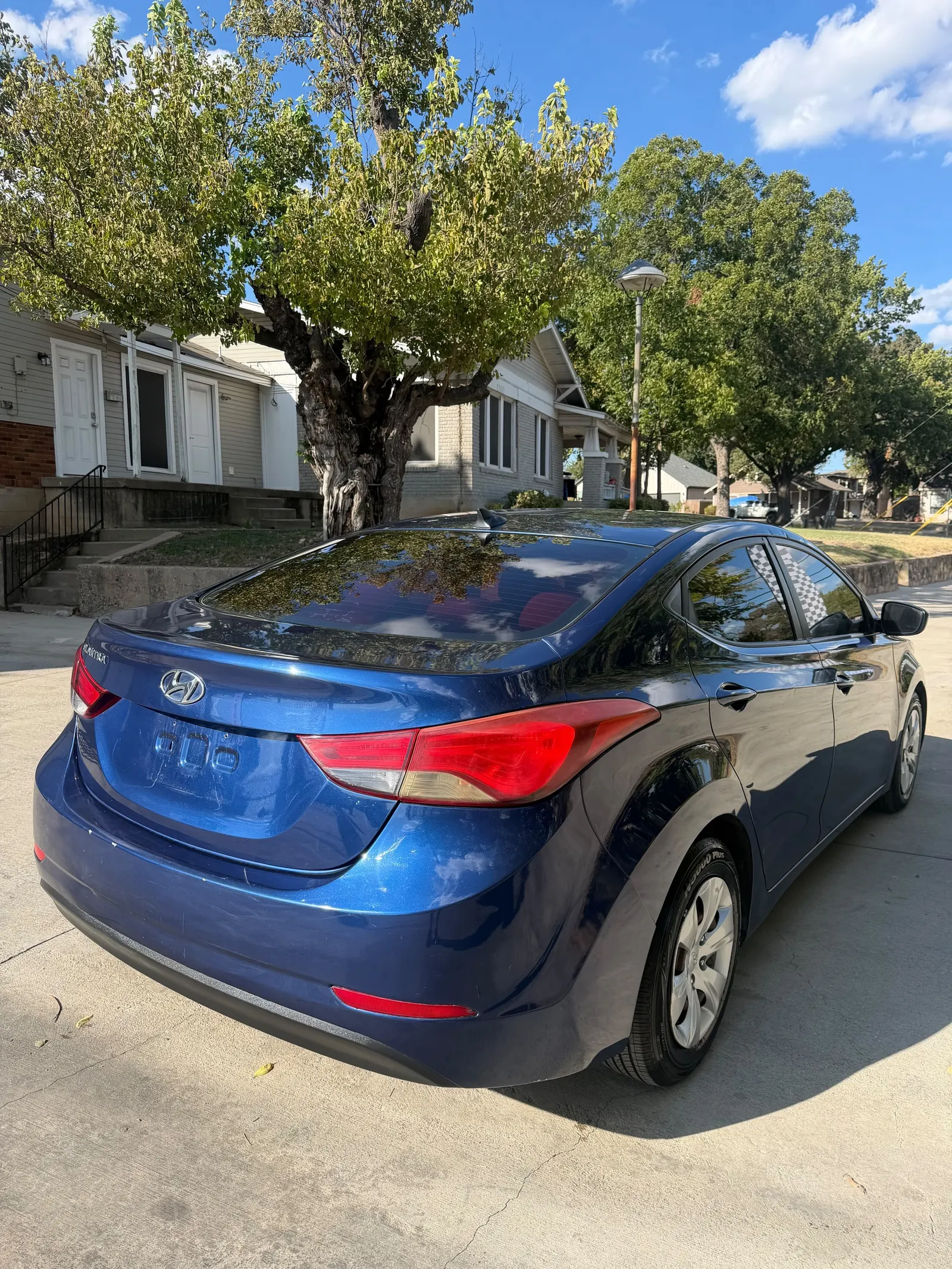 Hyundai ELANTRA SE
