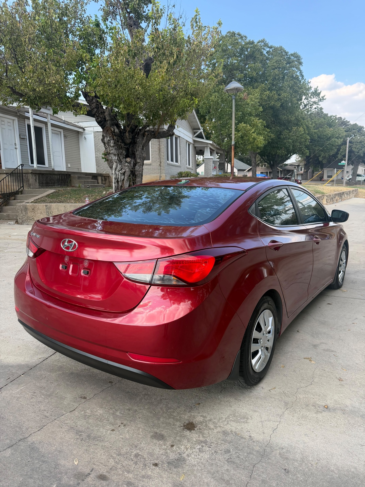Hyundai Elantra 