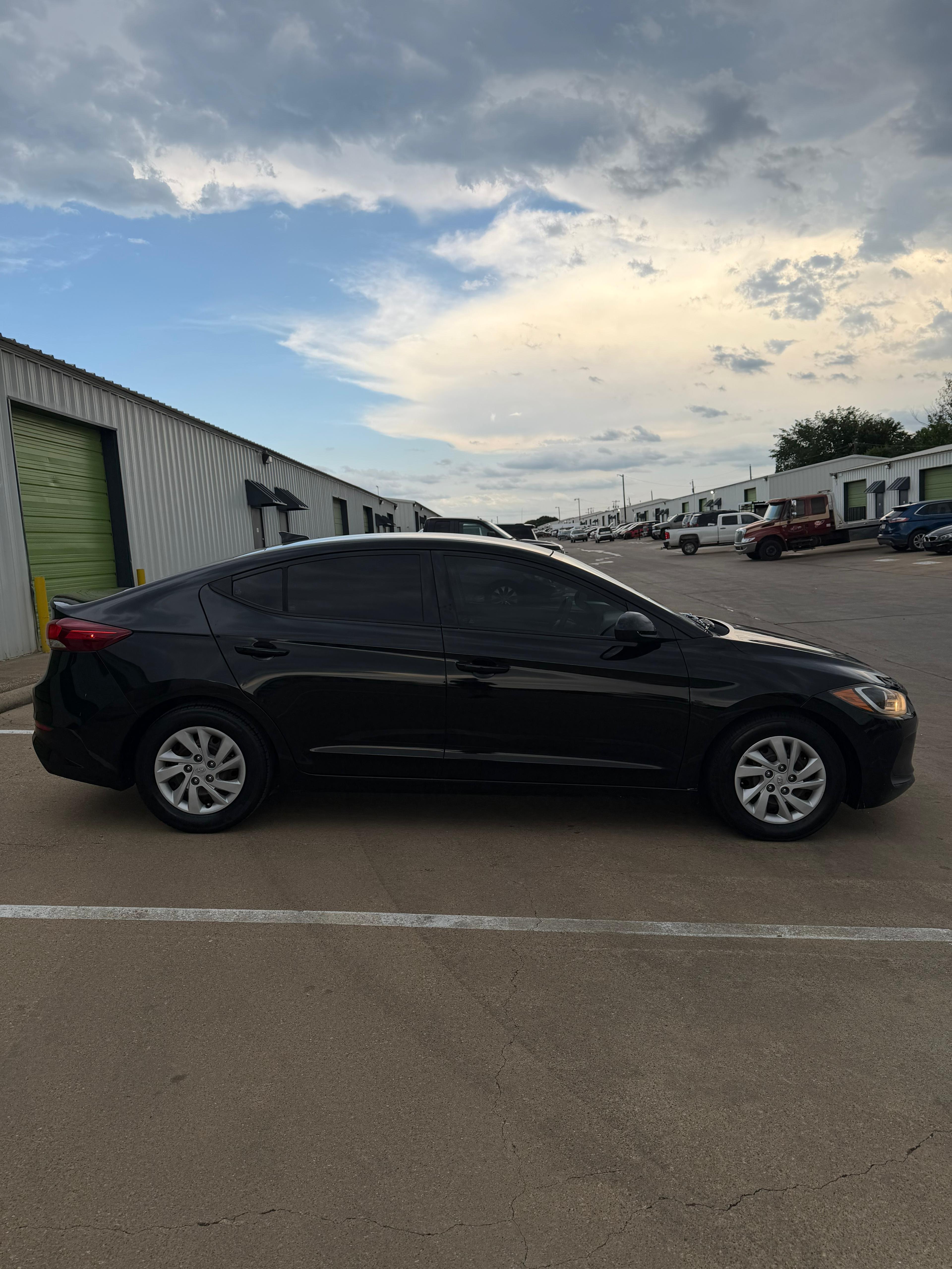 Hyundai Elantra SE