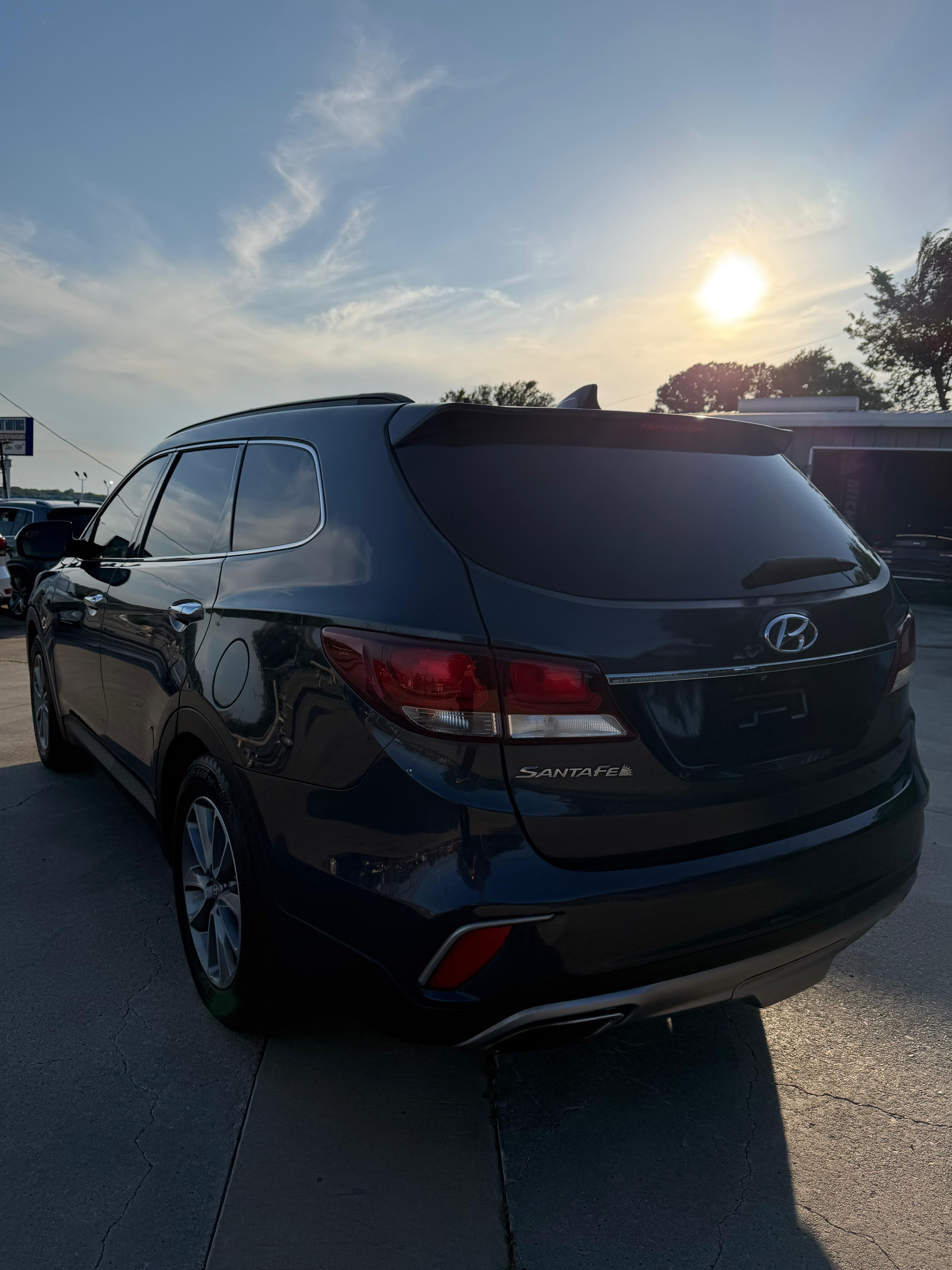 Hyundai Santa Fe Limited 3.3