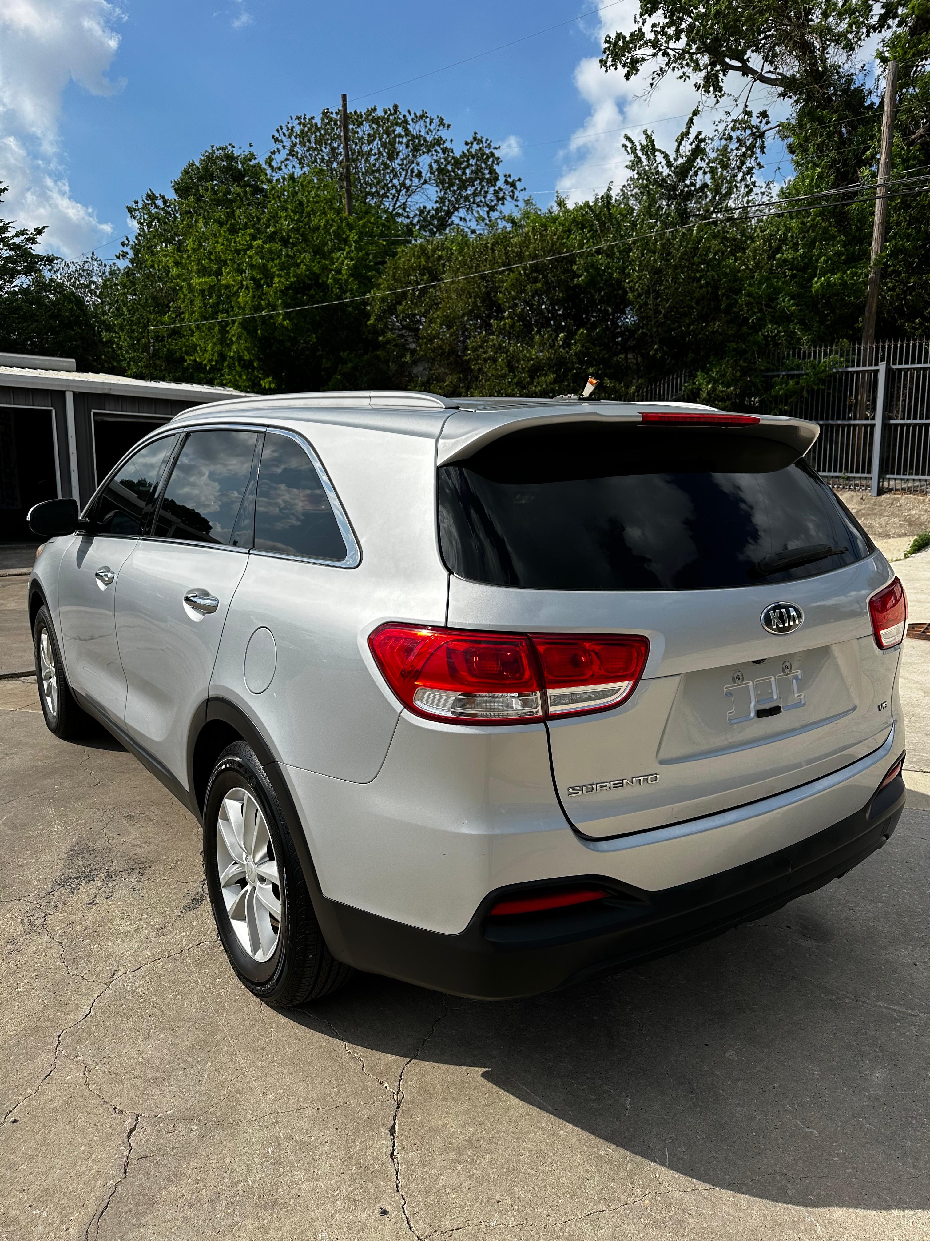 Kia Sorento Limited 
