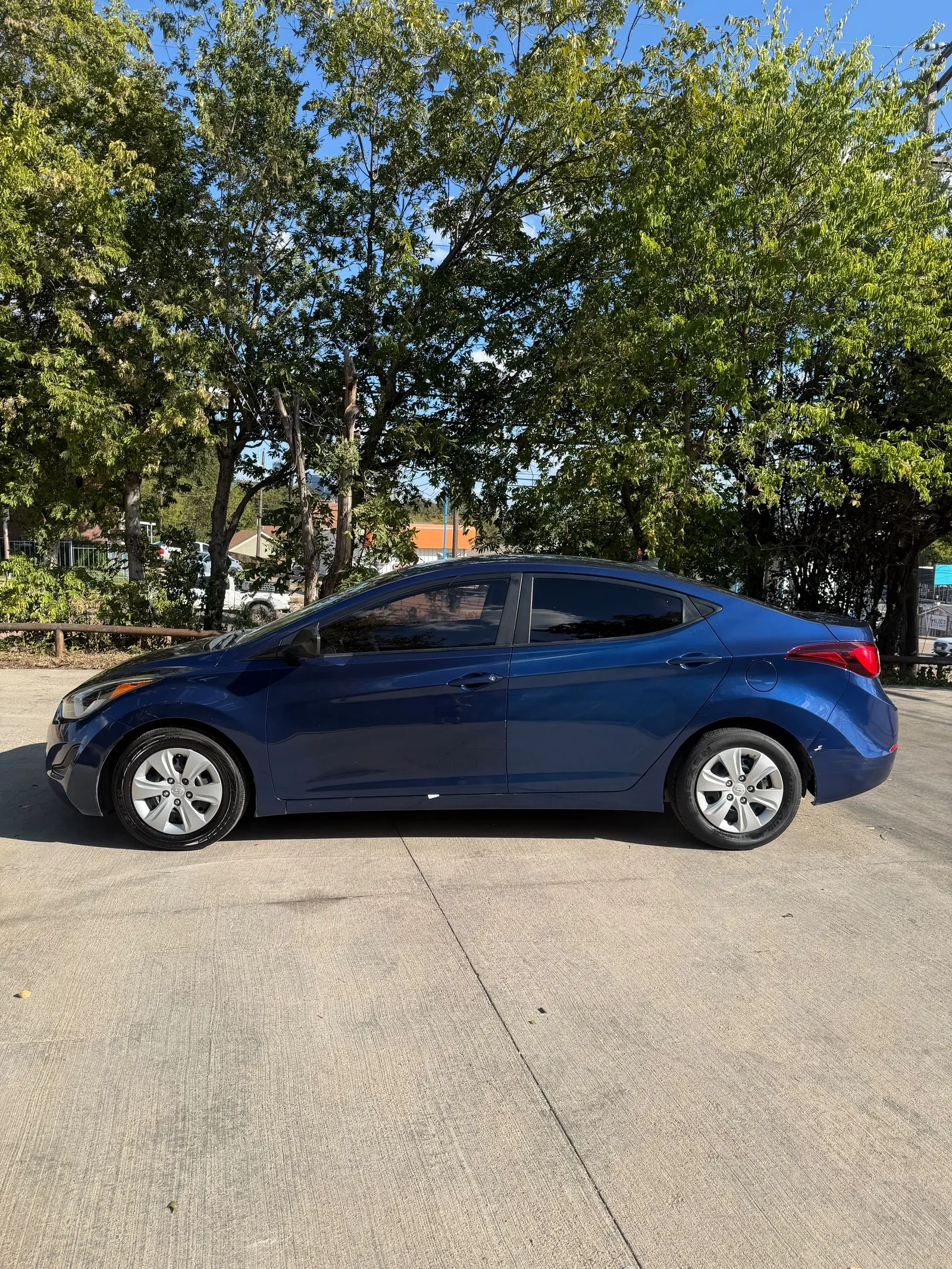Hyundai ELANTRA SE