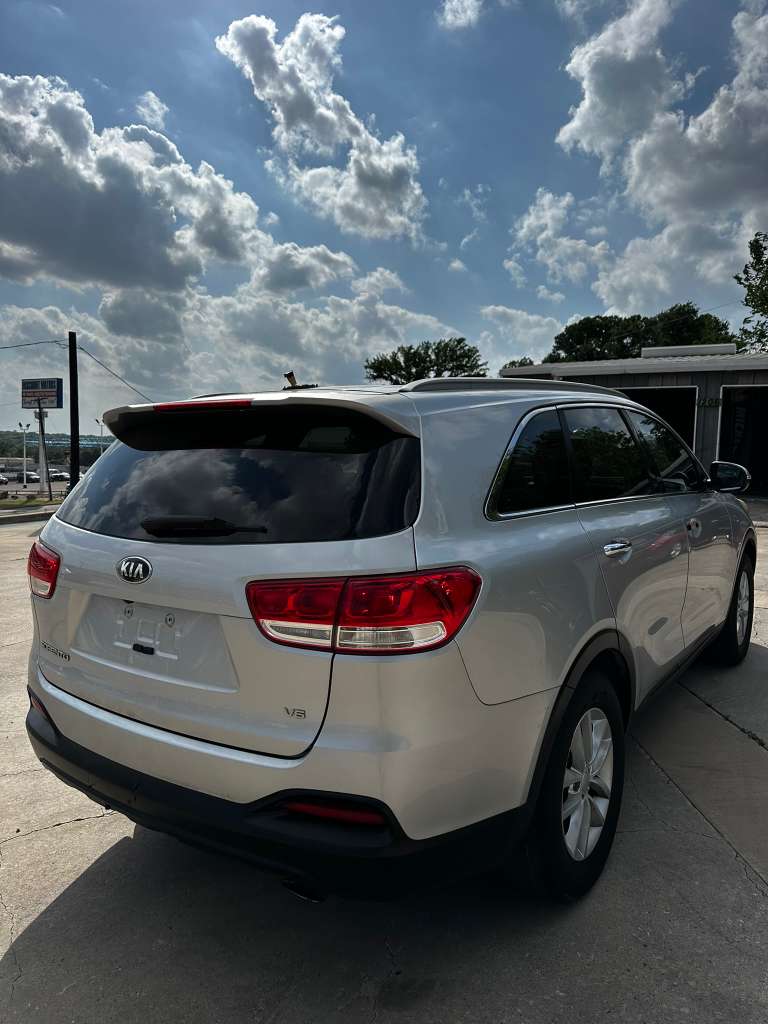 Kia Sorento Limited 