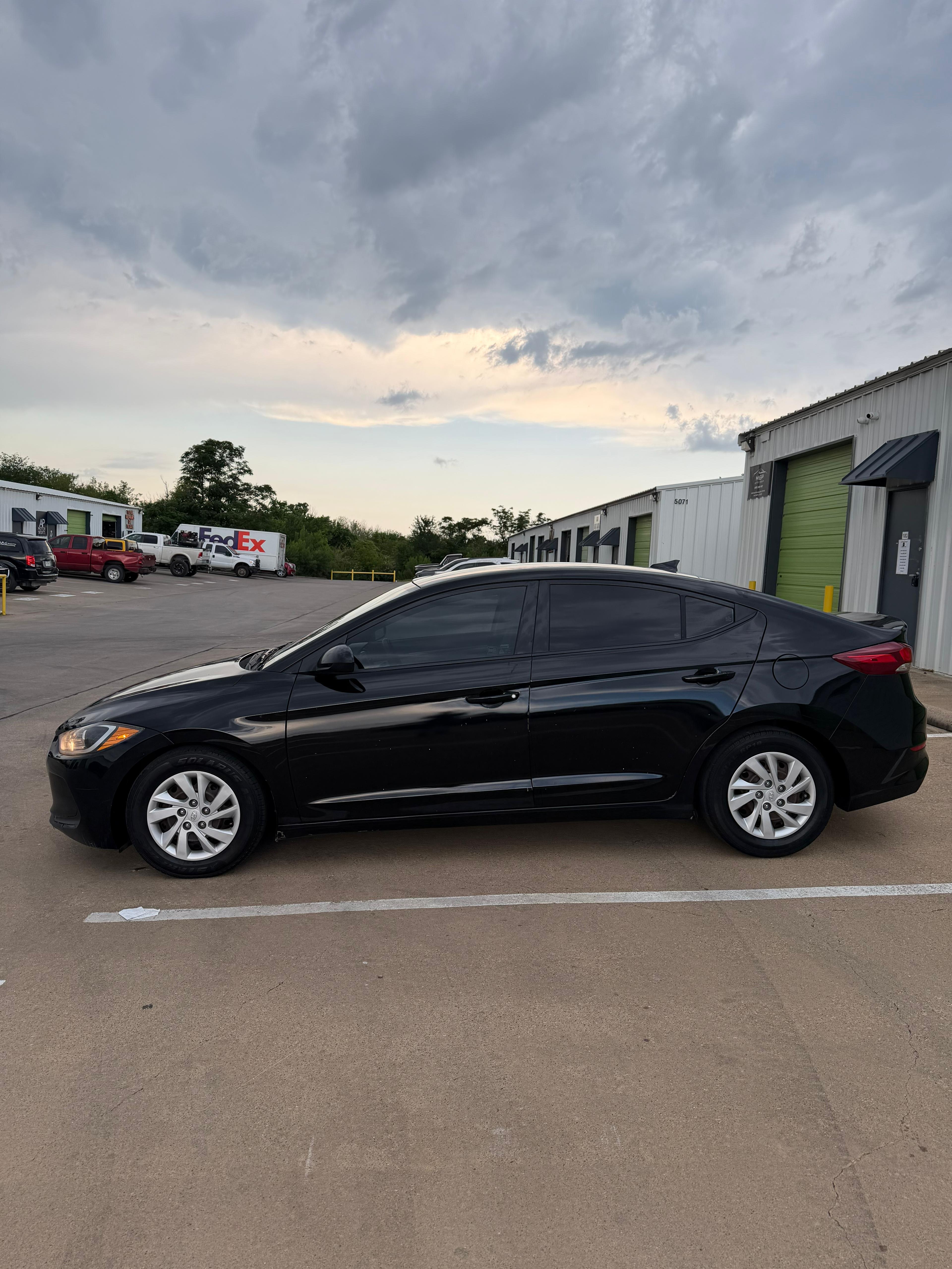 Hyundai Elantra SE