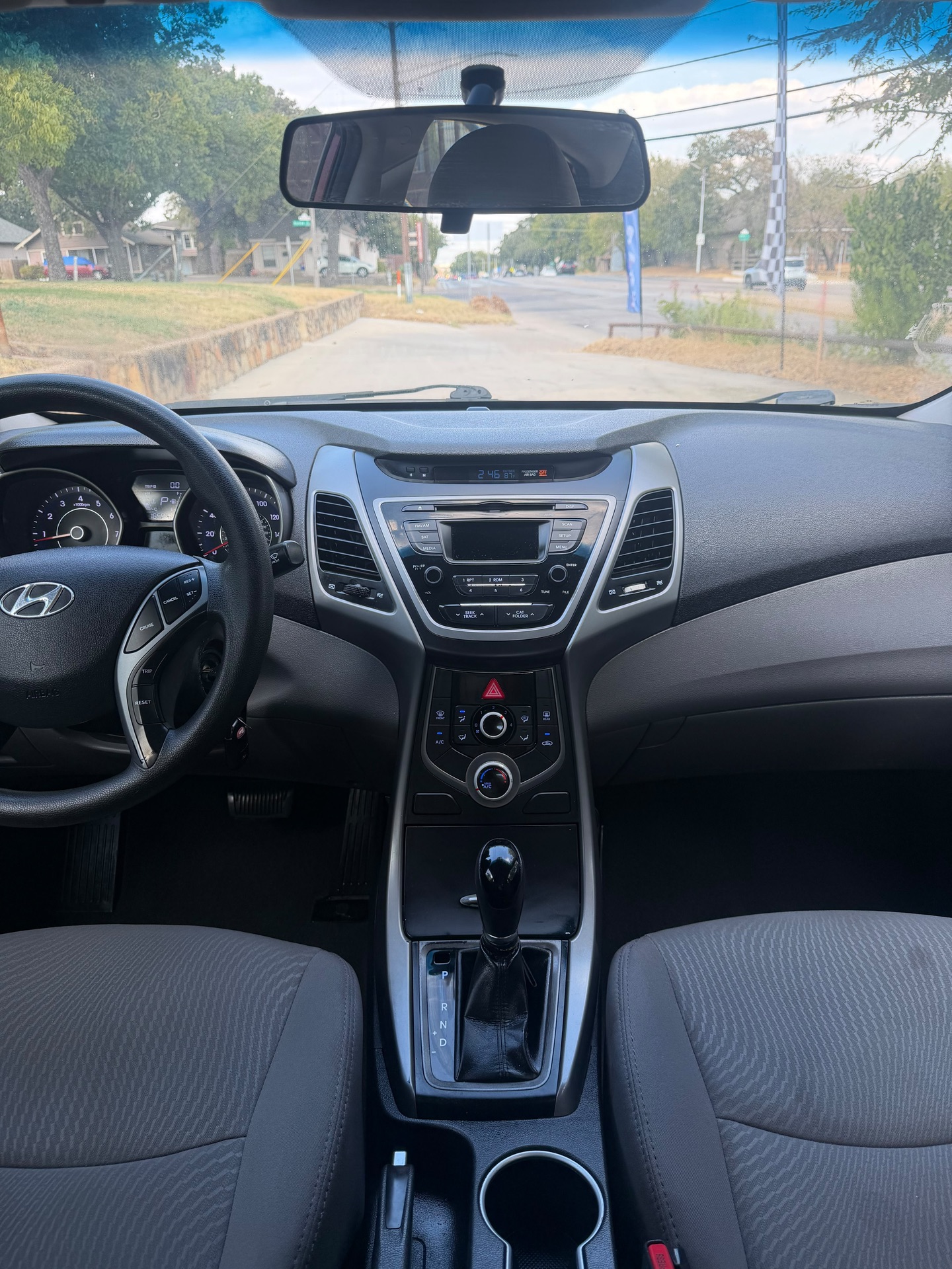 Hyundai Elantra 