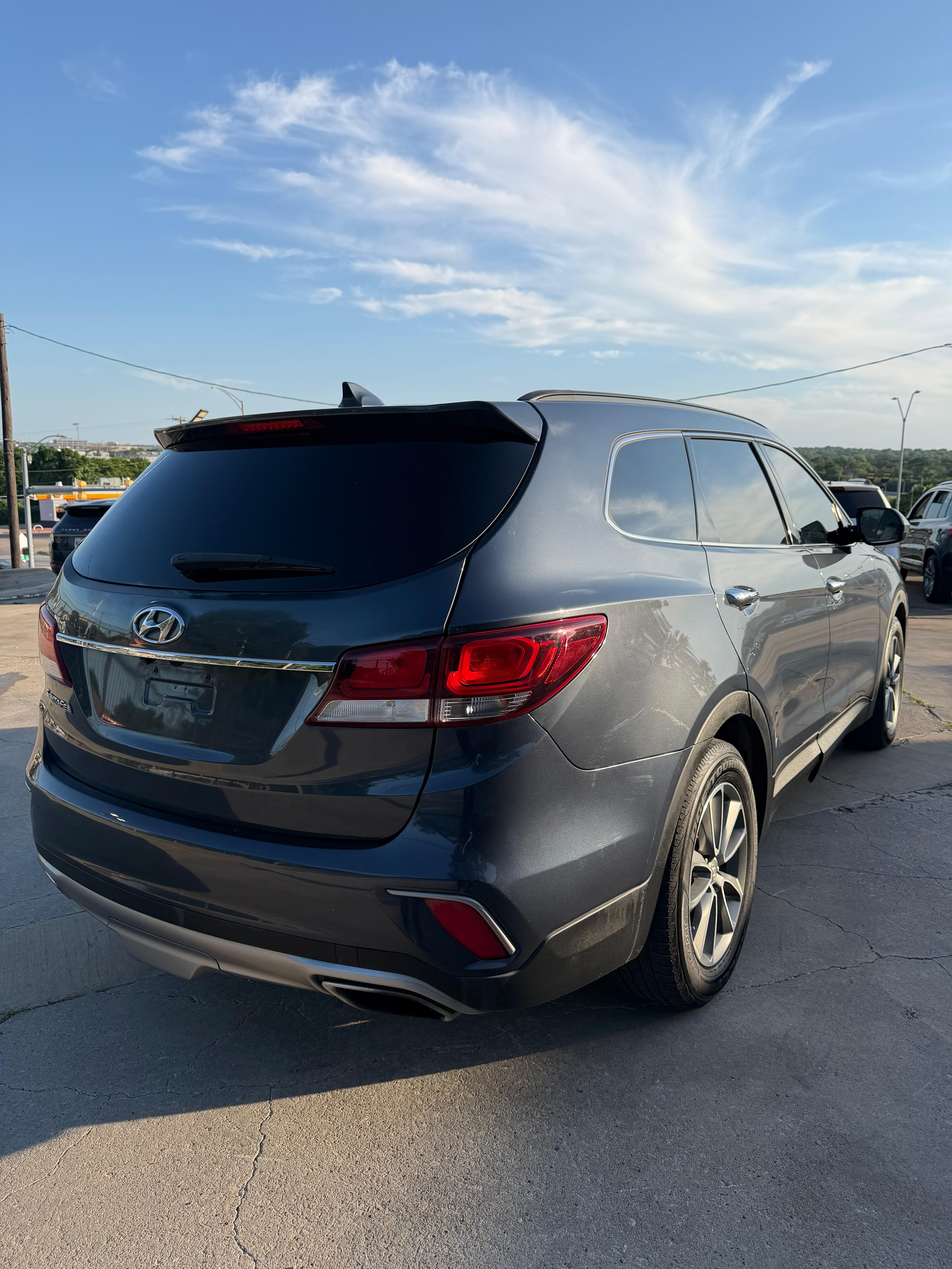 Hyundai Santa Fe Limited 3.3