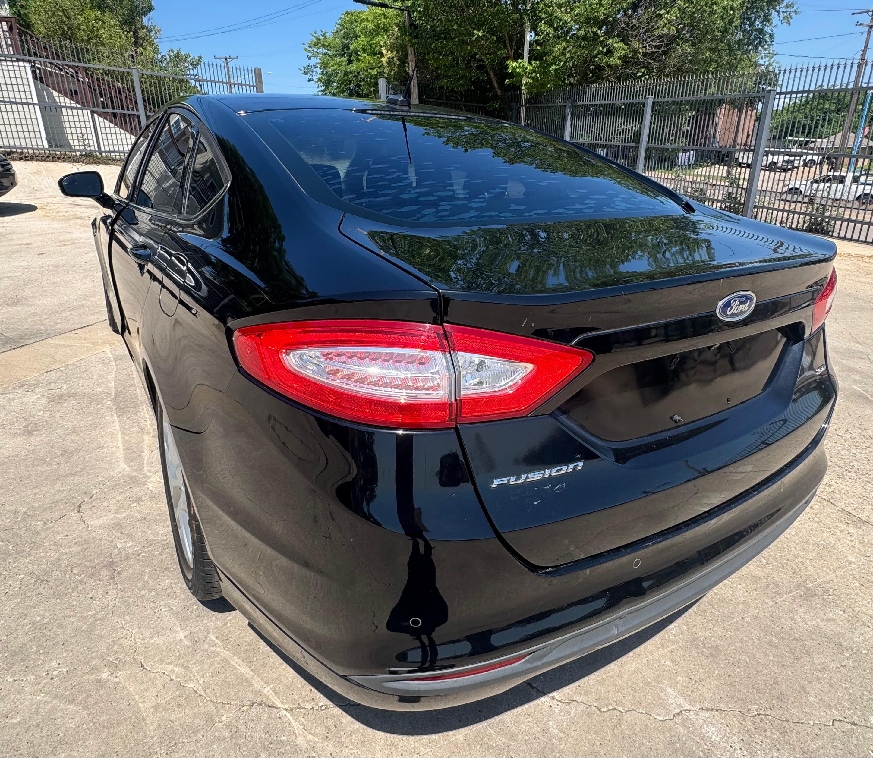 Ford Fusion SE