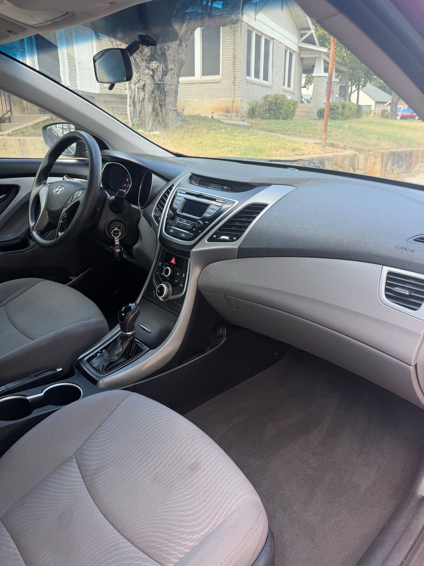 Hyundai Elantra 
