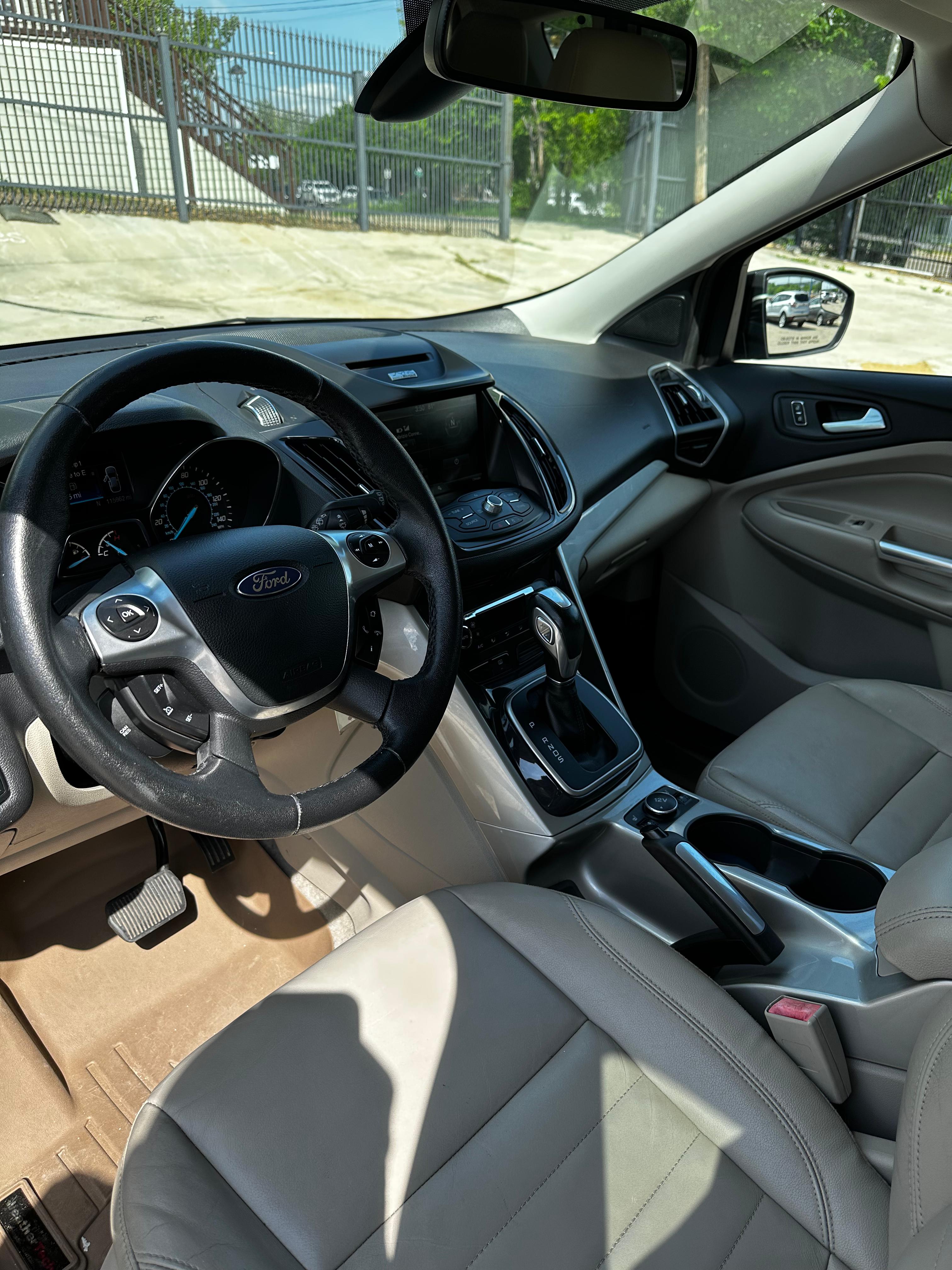 Ford Escape Titanium 