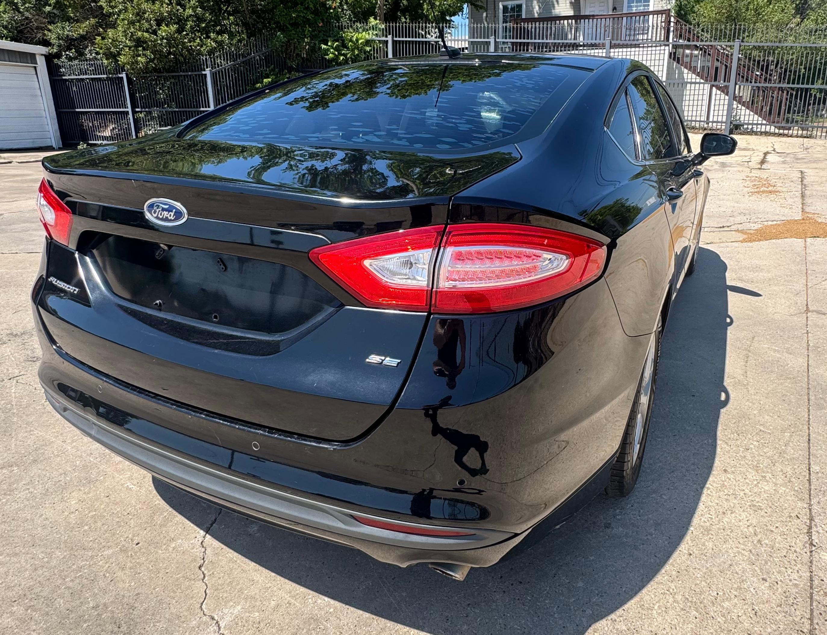 Ford Fusion SE