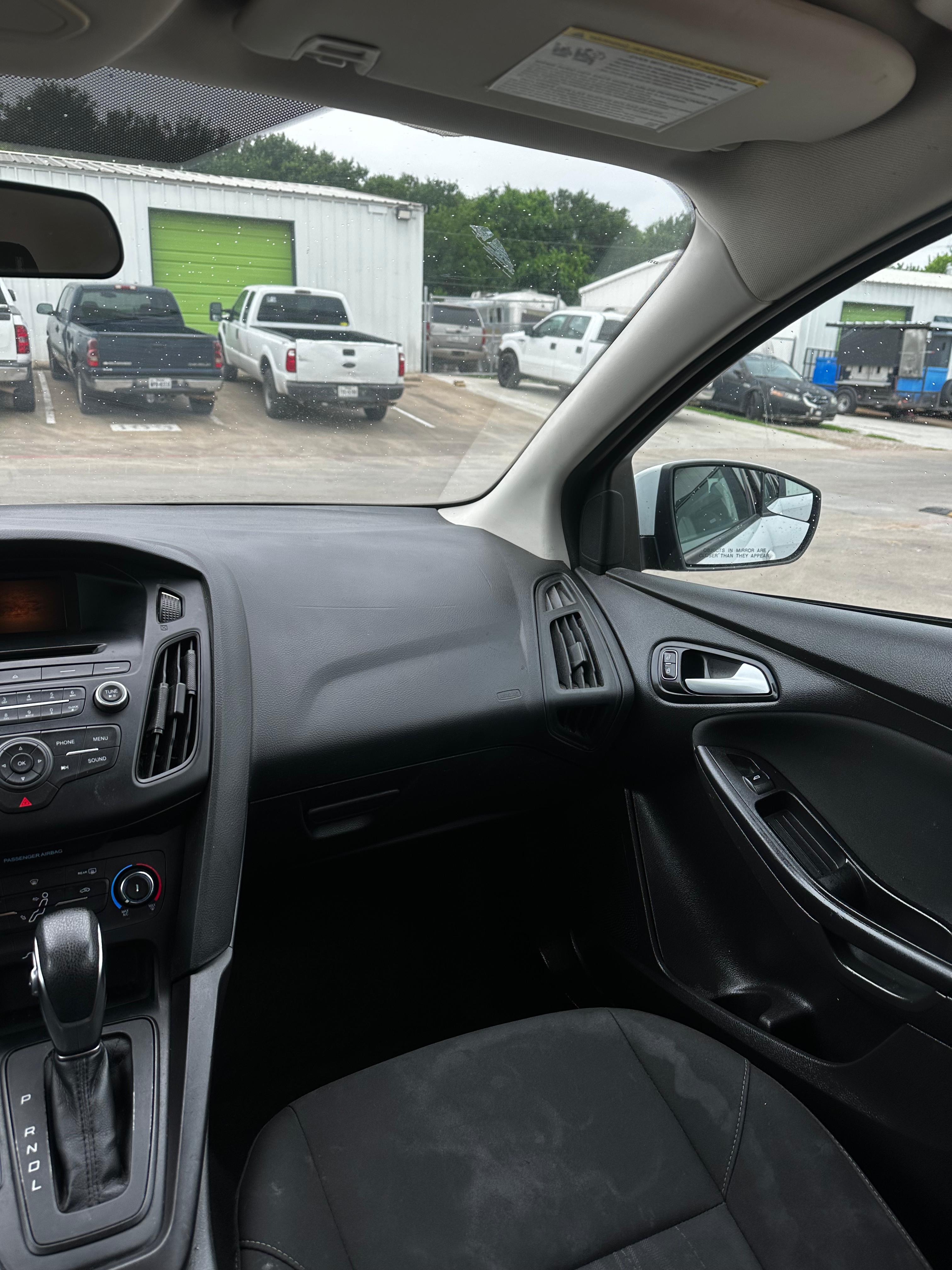 Ford Focus SE