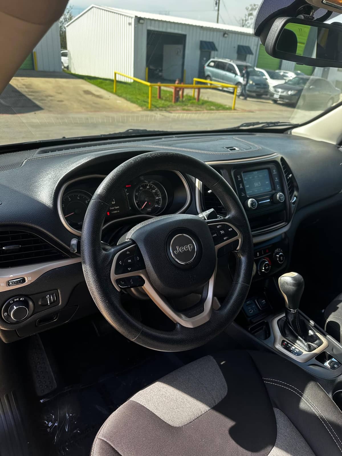 Jeep Cherokee Sport