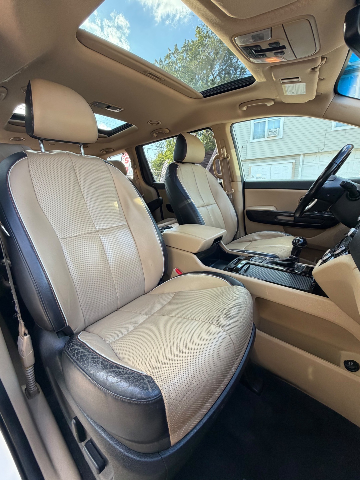 Kia Sedona SX Limited 